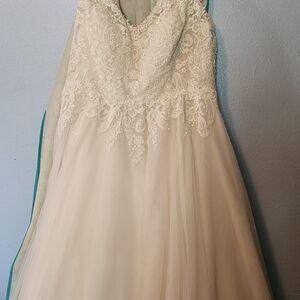 Wedding gown